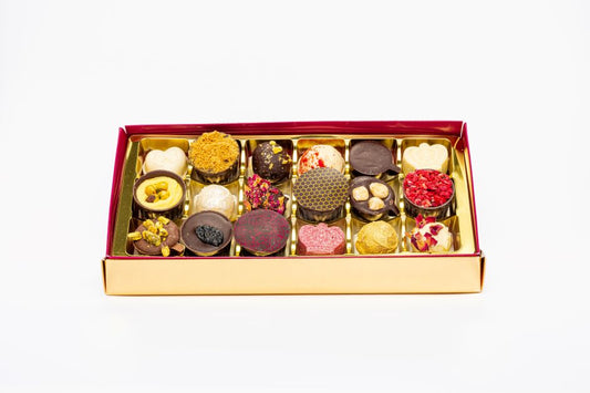 18 Glamour Selection Box